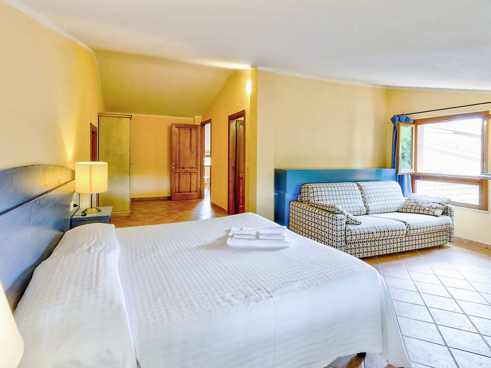 Classic House, 4 Bedrooms photo 1