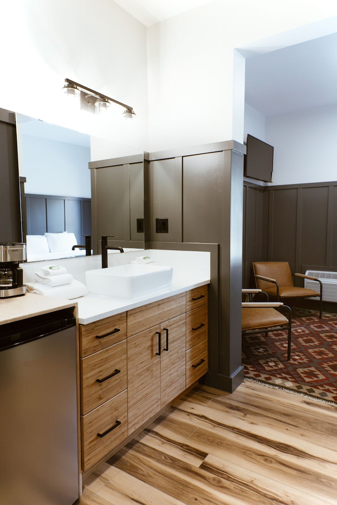 Exclusive Room, 2 Double Beds, Refrigerator photo 2