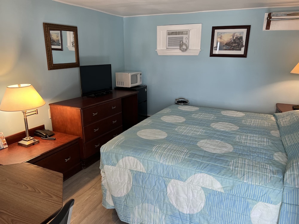 Standard Room, 1 Queen Bed, Non Smoking photo 3