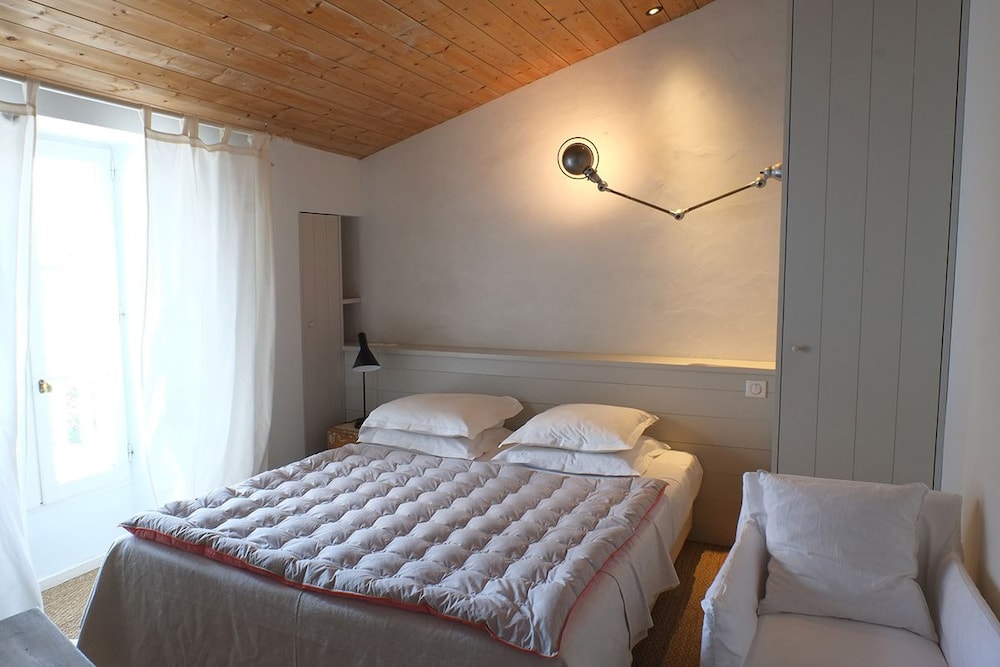 Double Room - Photo 2