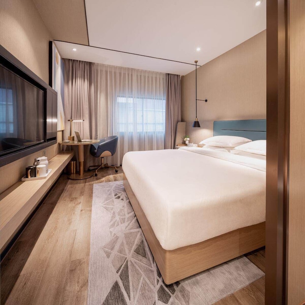 Classic Double Room, City View
