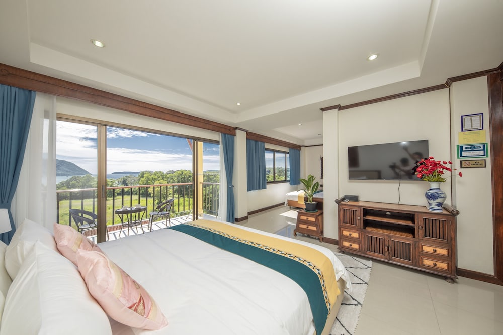 Superior Triple Room