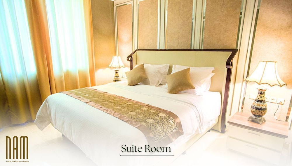 Family Suite, Microwave, City View