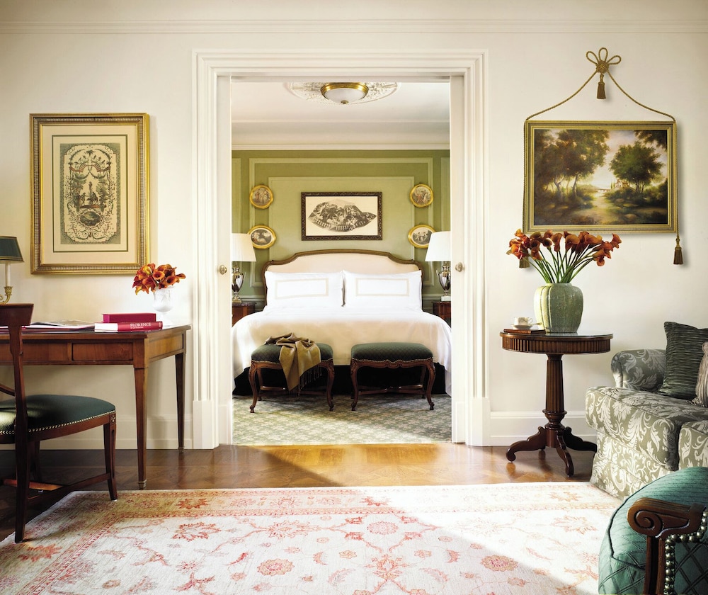Deluxe Suite, 1 King Bed thumbnail 5