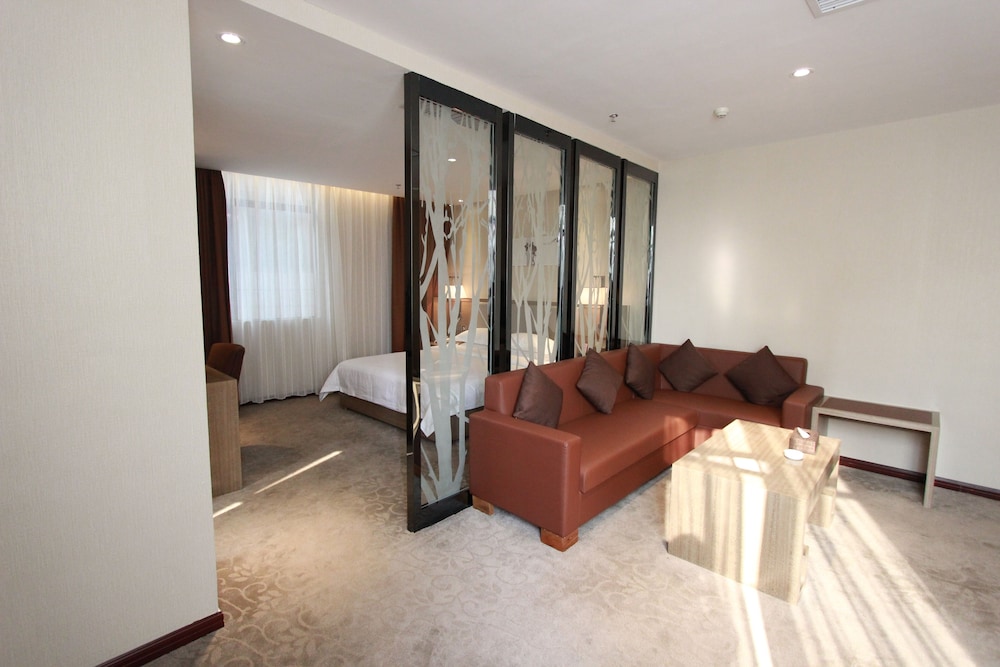 Deluxe Suite photo 1