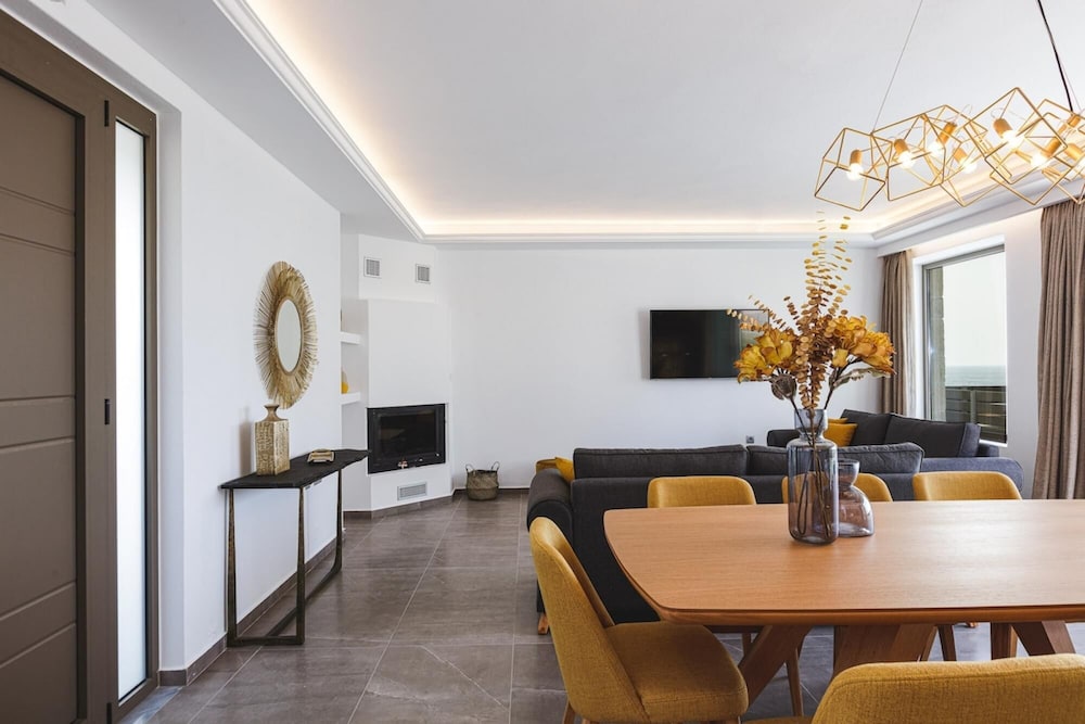 Villa photo 1