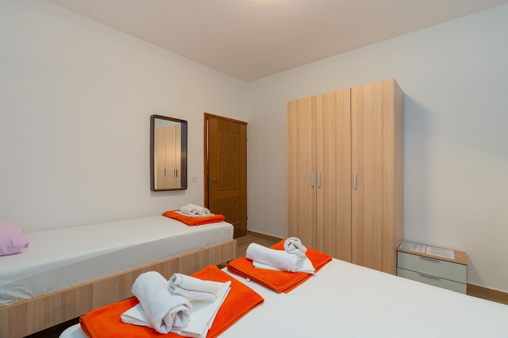 Apartment (A1)