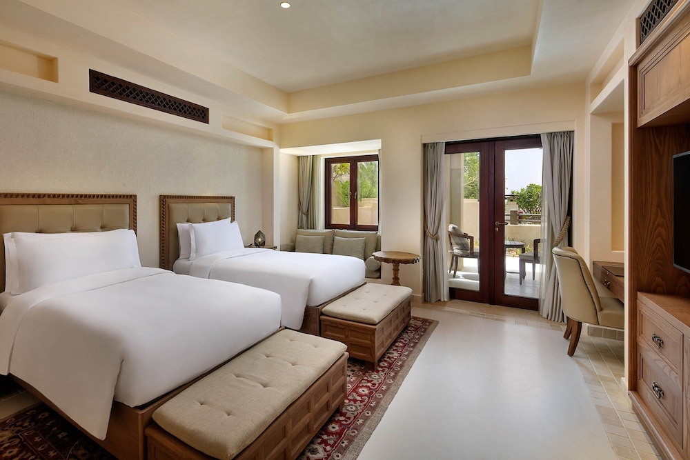 Superior Room, 2 Twin Beds, Non Smoking, Resort View (Balcony)