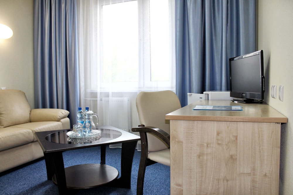 Room, 2 Bedrooms