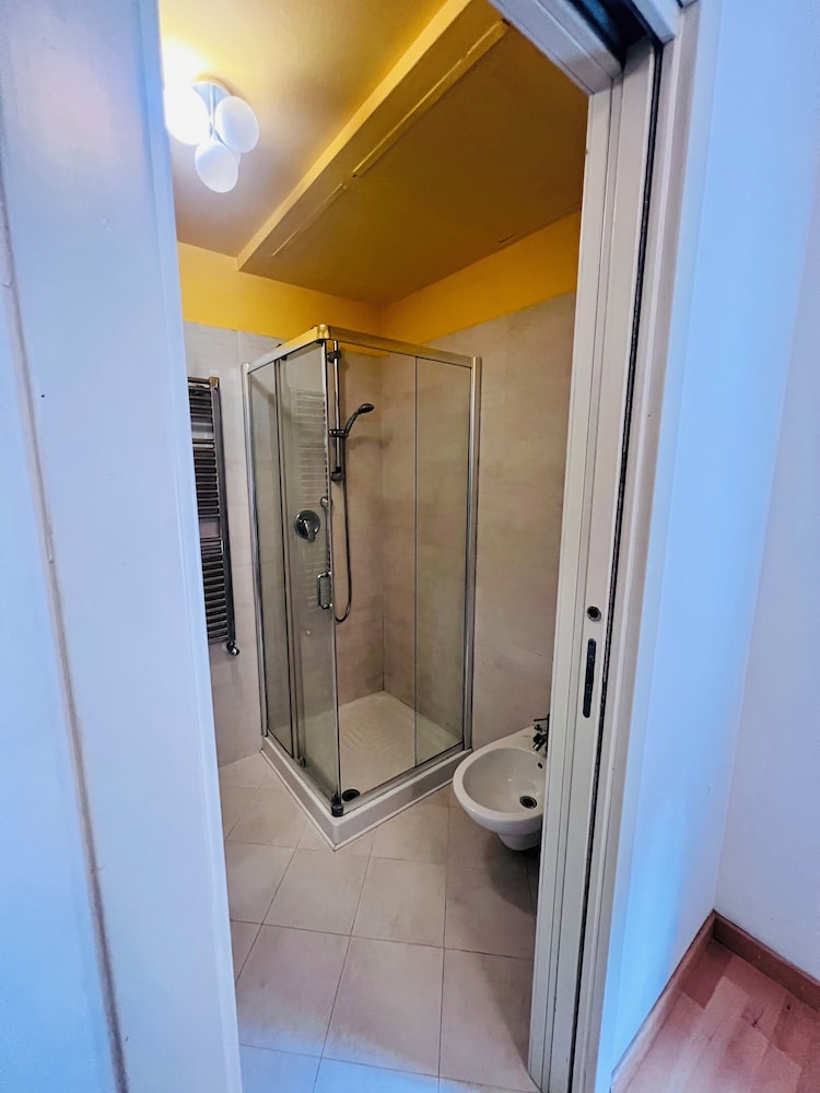 Basic Triple Room photo 3