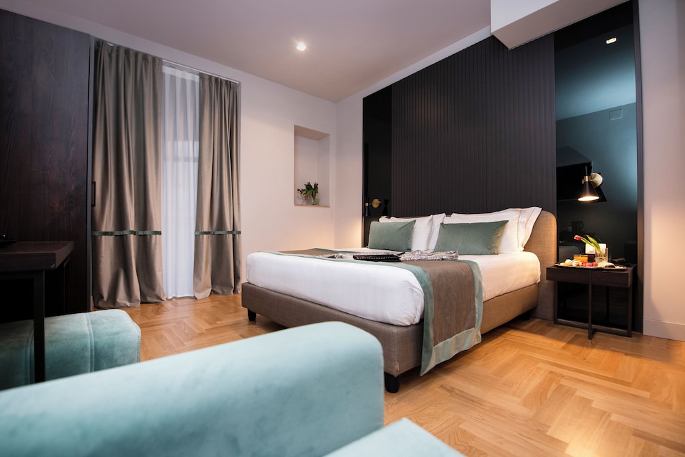 Junior Triple Room, Annex Building (Via Agostino Depretis 70)