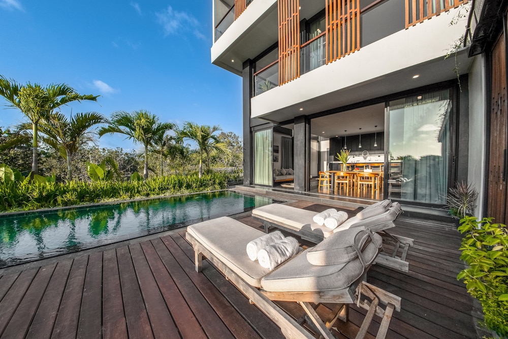 Grand Villa, 5 Bedrooms, Ocean View photo 1