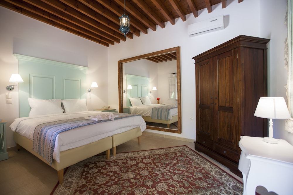 Deluxe Double Room, Courtyard View photo 1