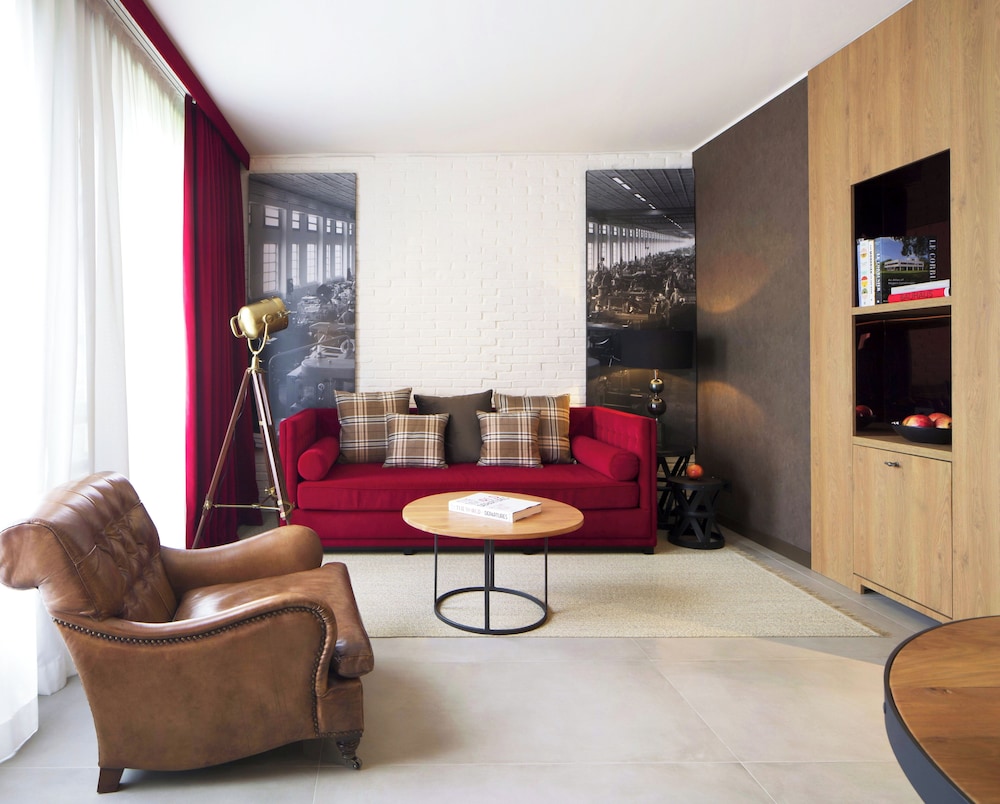 Executive Studio Suite
