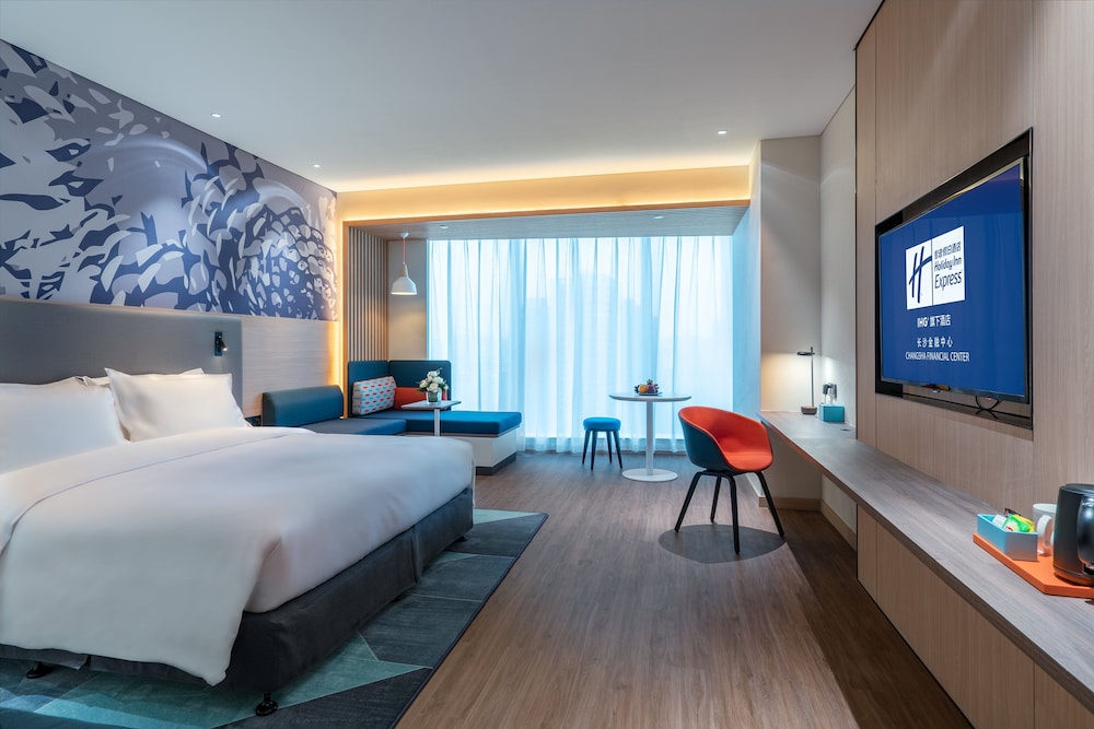 Standard Room, 1 King Bed (Extra Floor Space High Floor)