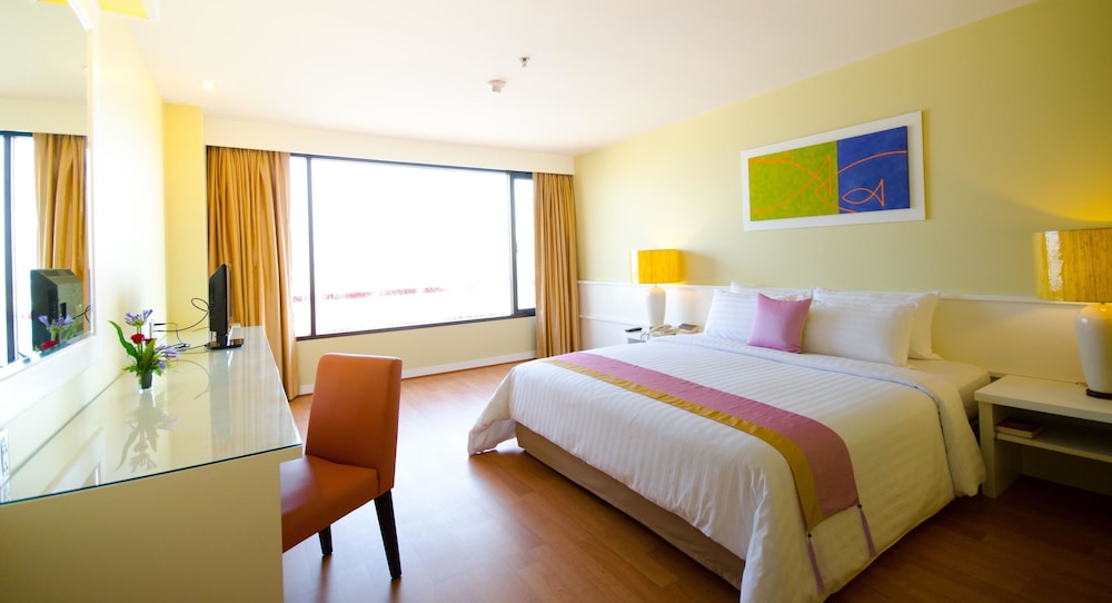 Deluxe Room, City View photo 1