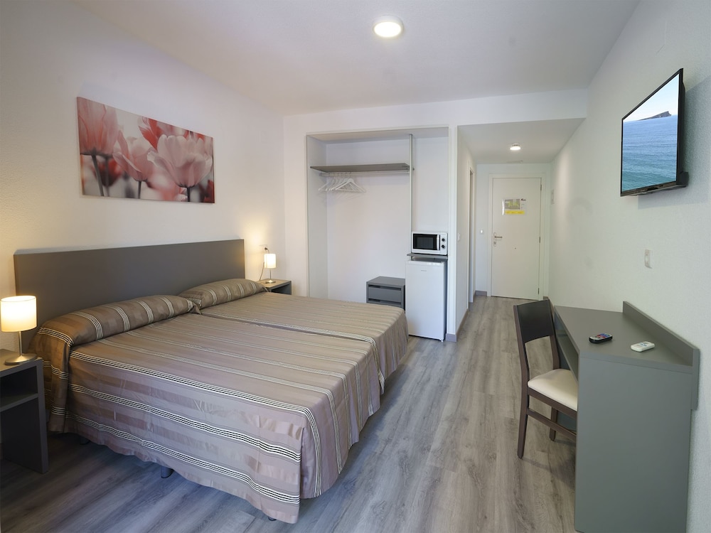 Double or Twin Room - Photo 2