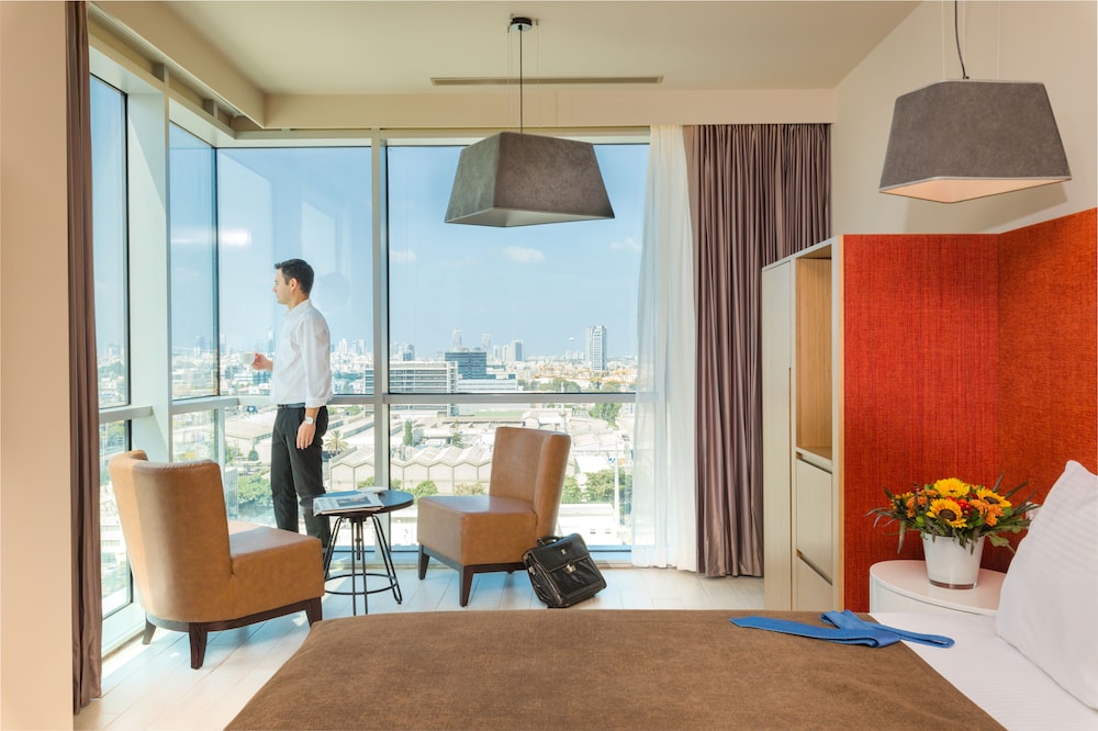 Deluxe Double or Twin Room, Club Lounge Access photo 3