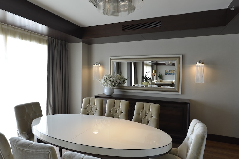 Presidential Studio (Room)