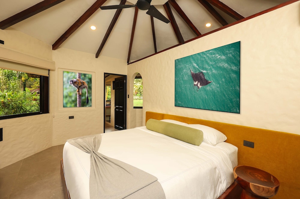 Dulce Rainforest Bungalow photo 3