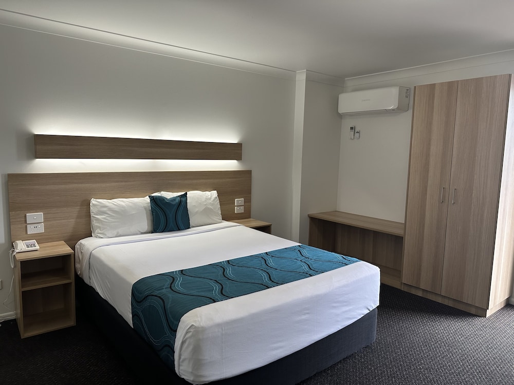 Executive Room, 1 Queen Bed, Non Smoking, Jetted Tub photo 3
