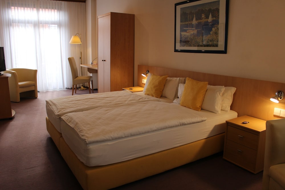 Standard Double Room photo 3