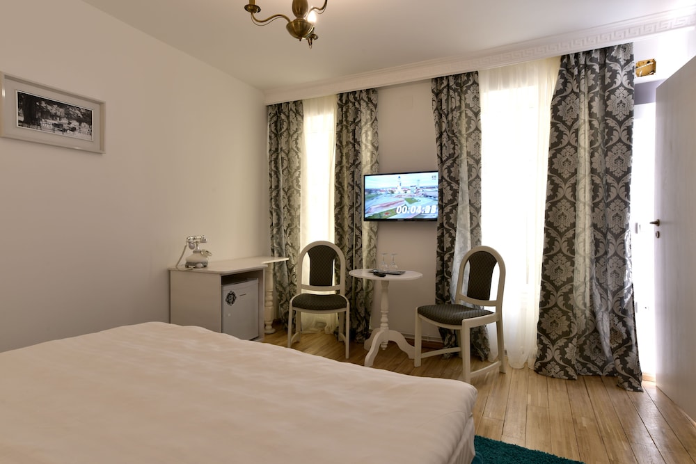 Deluxe Double Room photo 2