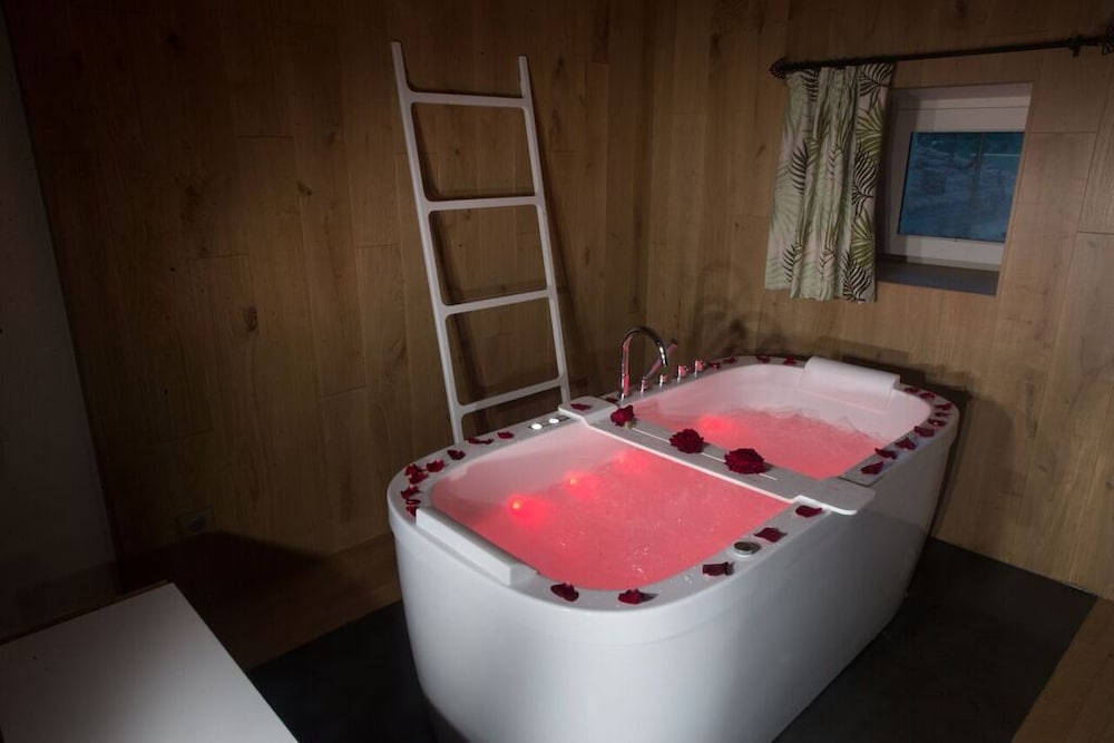 Luxury Suite, 1 Bedroom, Jetted Tub (Nature) photo 2