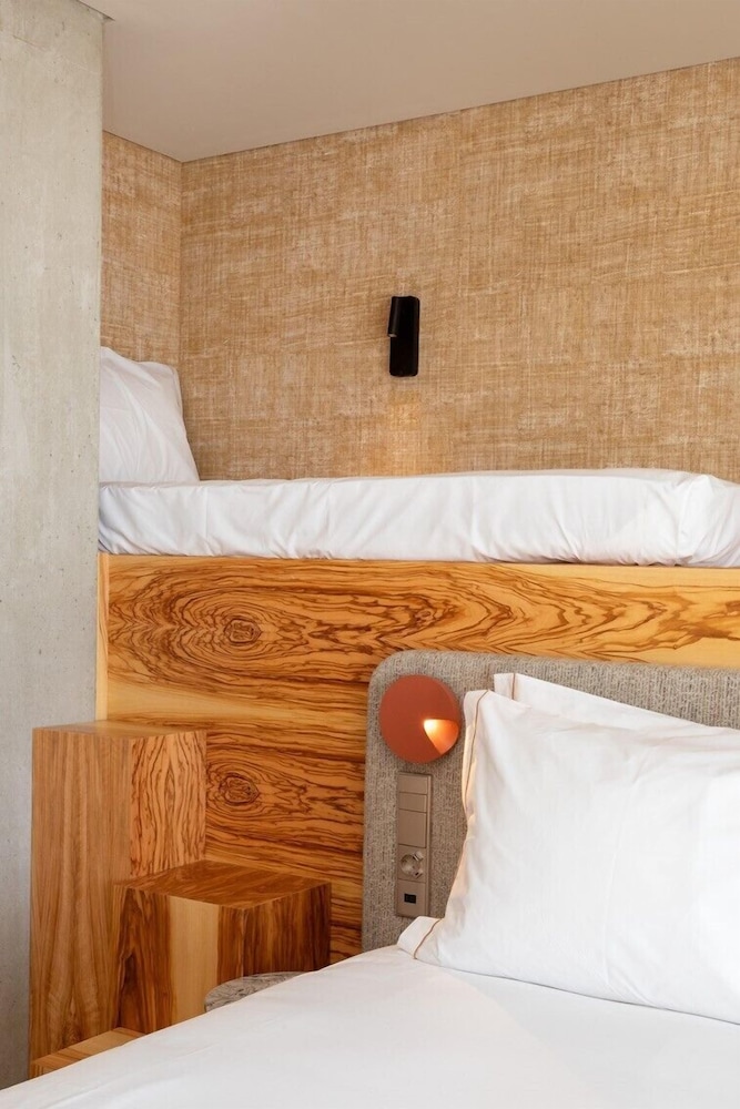 Family Room, Multiple Beds, River View photo 2