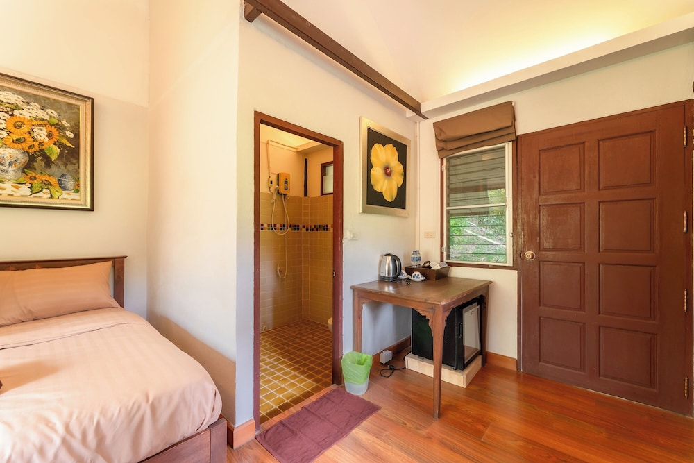 Basic Double Room - Photo 7
