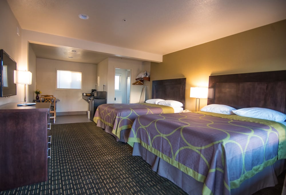 Comfort Double Room, 2 Queen Beds - Photo 5