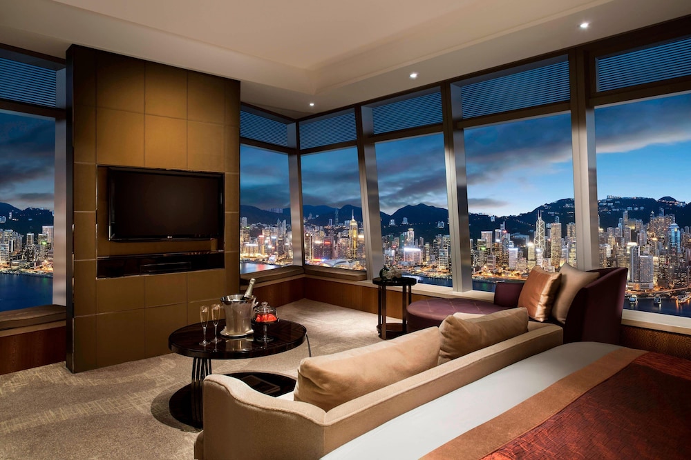 Club Room, 1 King Bed, Smoking, Harbor View Club Room, 1 King Bed, Smoking, Harbor View