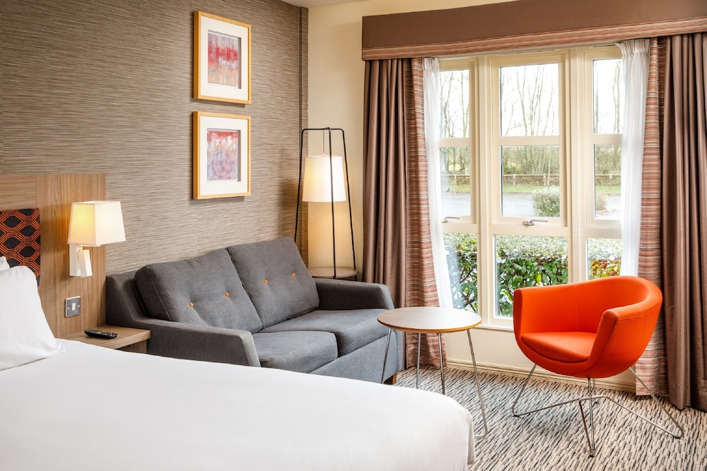 Standard Room, 1 King Bed with Sofa bed - Photo 3