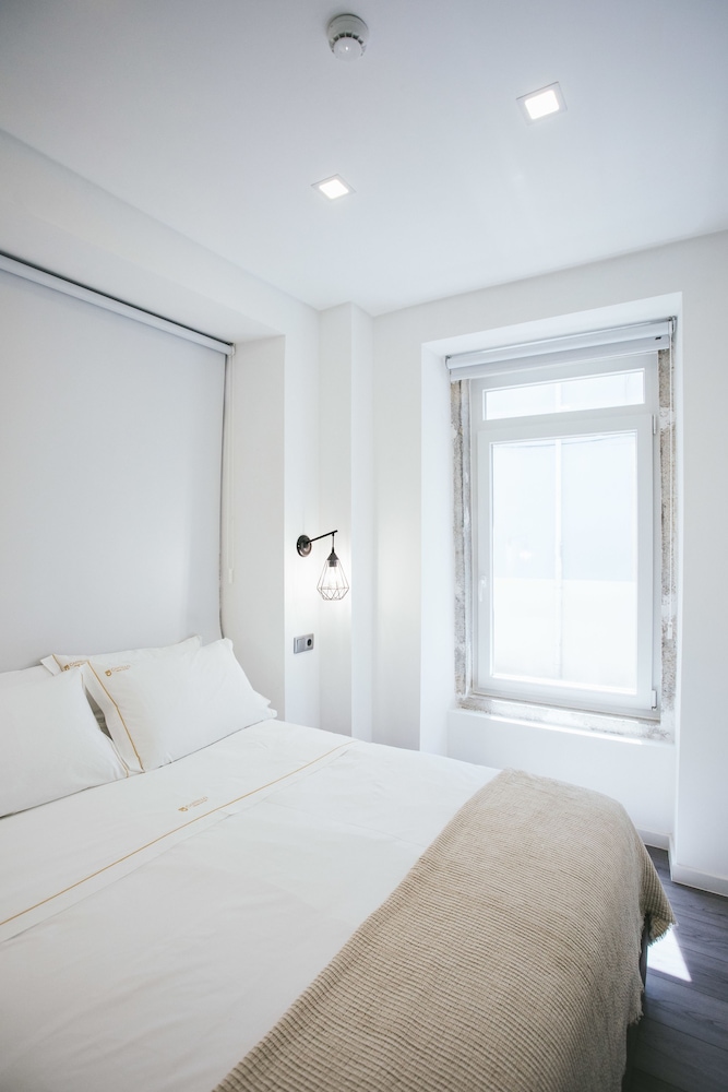Executive Apartment, 1 Bedroom, Pool Access photo 3