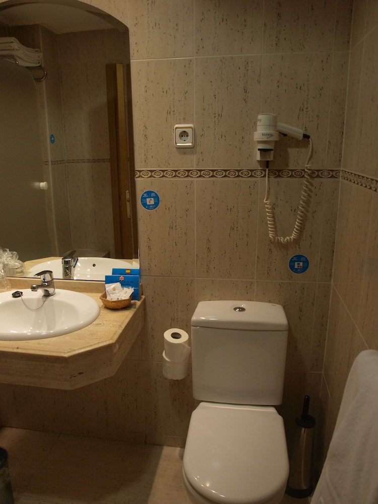 Double Room - Photo 6
