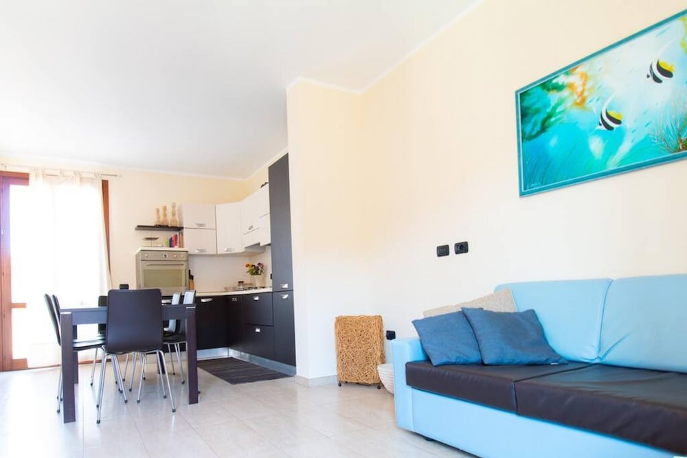 Apartment photo 2