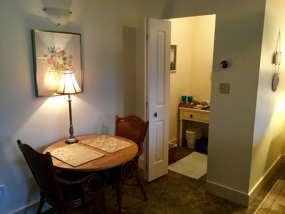 Suite, 1 Queen Bed, Patio, Ocean View Sunset photo 2