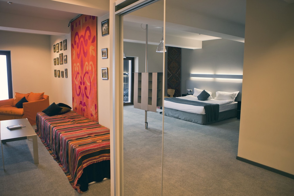 Elite Suite, Terrace, Valley View photo 1
