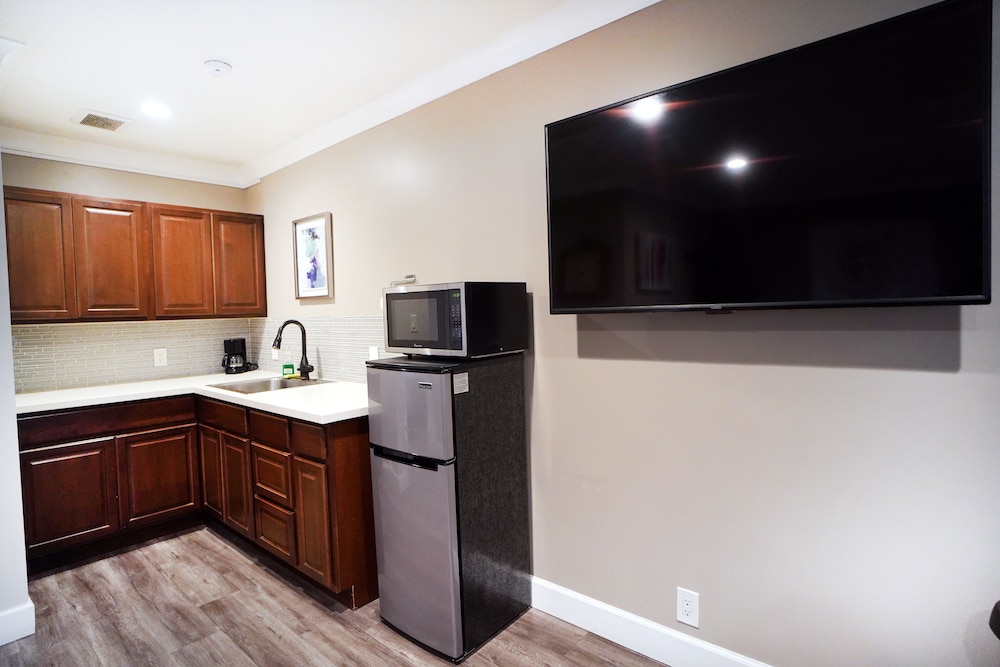 Executive Apartment - Photo 3
