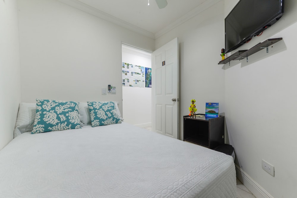Basic Double Room Single Use photo 2