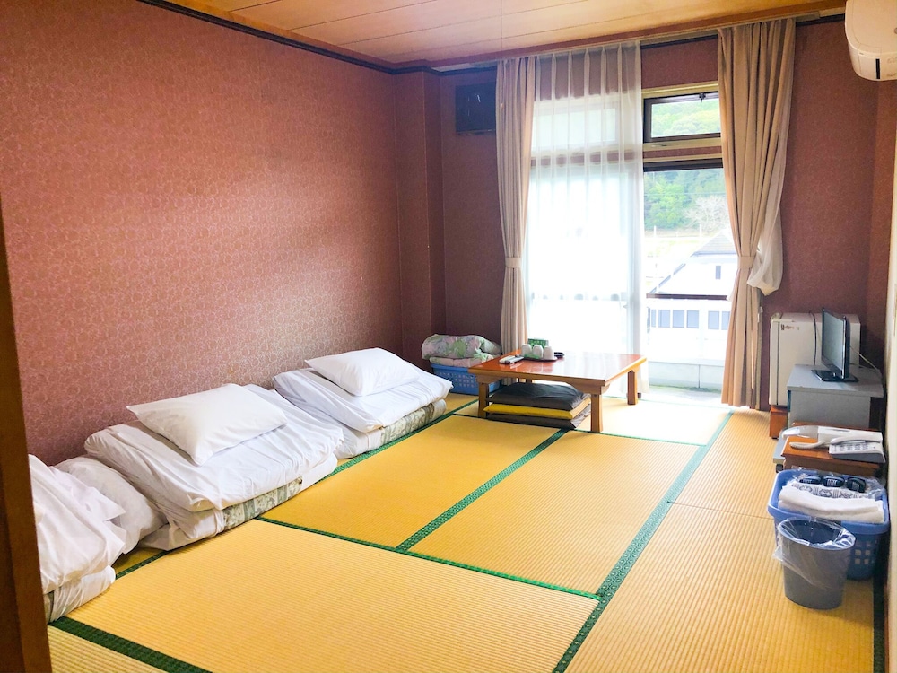 Japanese Style Room, Smoking photo 2