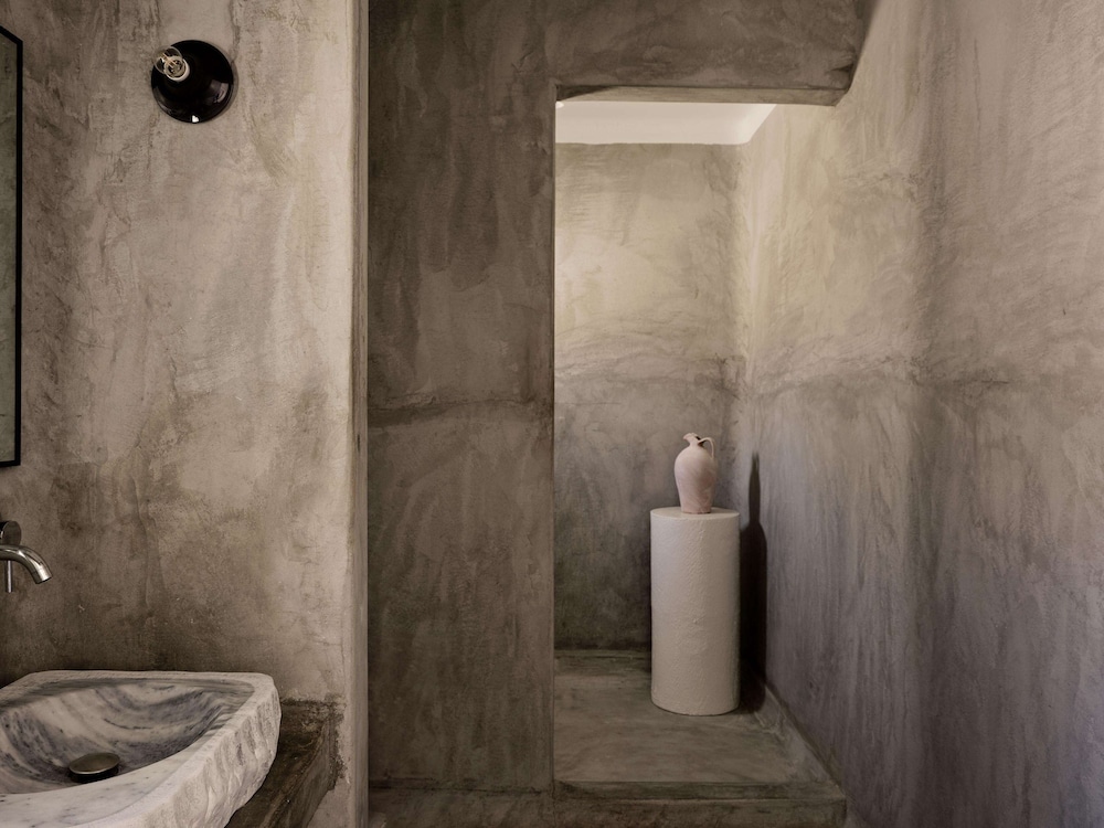 Bohemian Sunset & Sea View Suite with Heated Plunge Pool