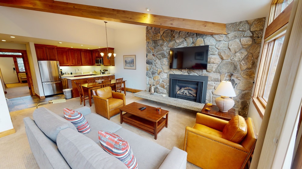 Room, 2 Bedrooms (Diamond Two Bedroom) - Photo 1