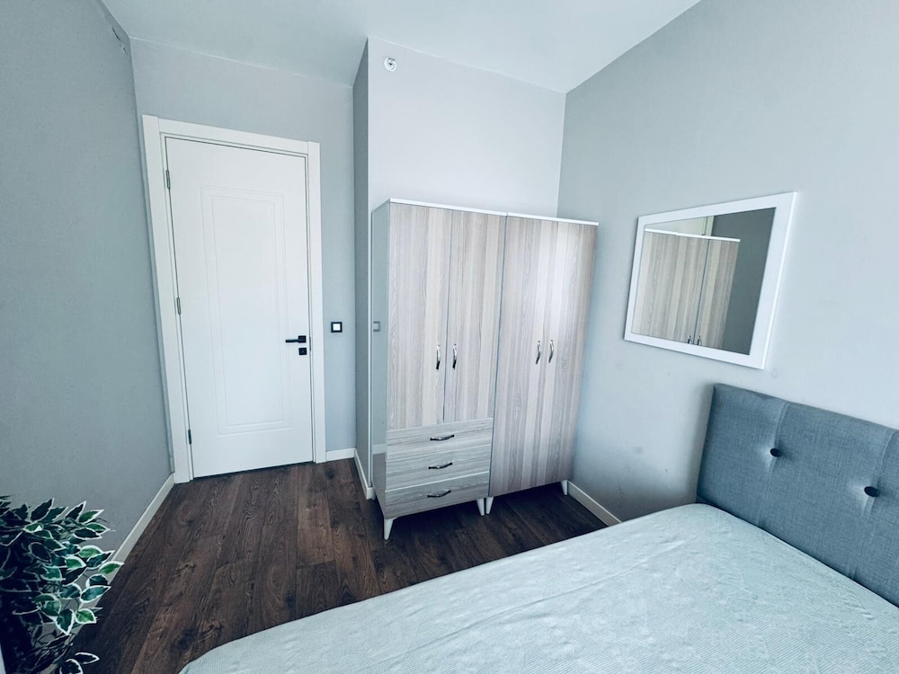 Deluxe Residence 2 master bedroom 1 saloon  with a large balcony photo 3