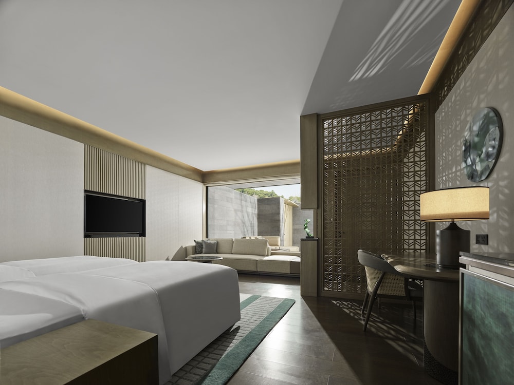 Room, 2 Twin Beds, Courtyard View