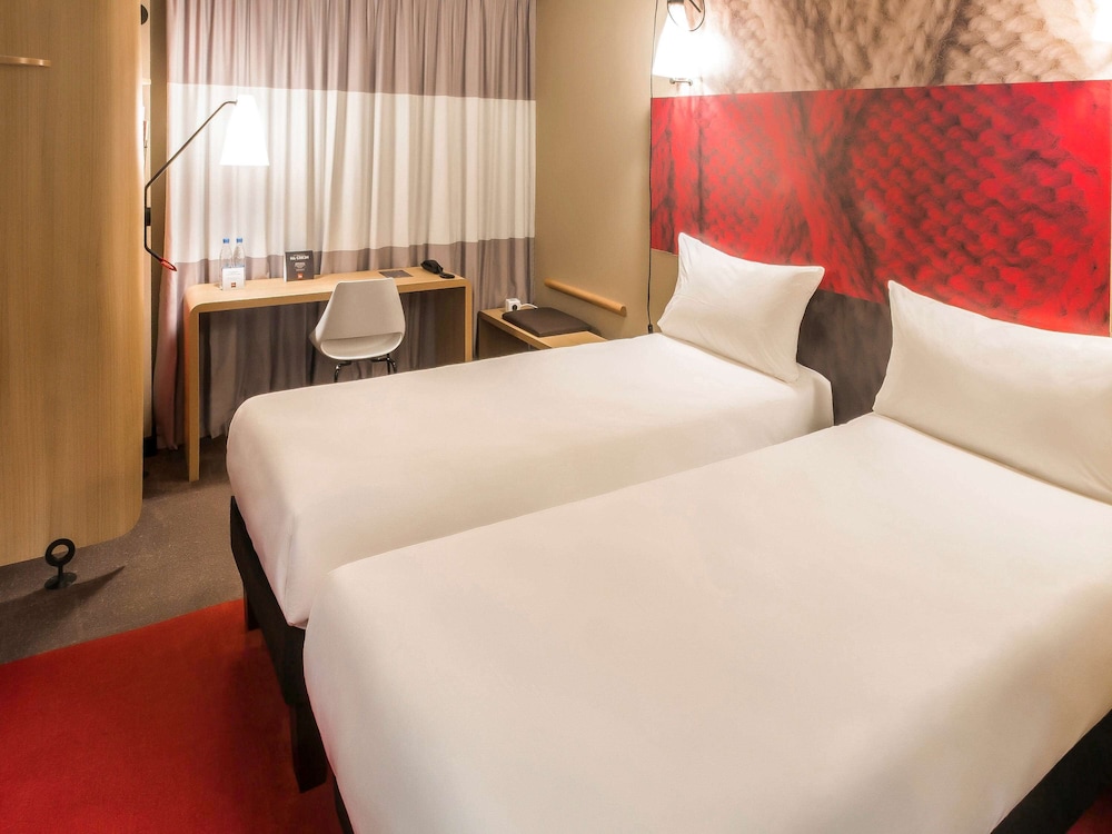 Standard Twin Room, 2 Twin Beds - Photo 6
