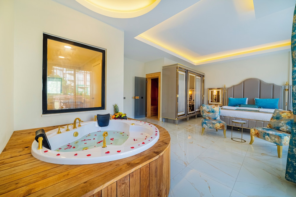Presidential Suite photo 1