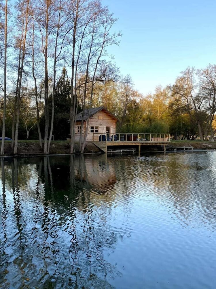 Standard Chalet