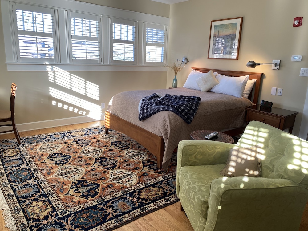 Room, 1 Queen Bed, Fireplace