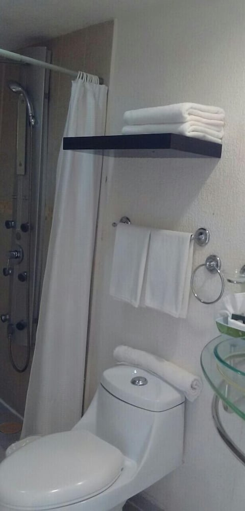 Double Room, 1 King Bed photo 2